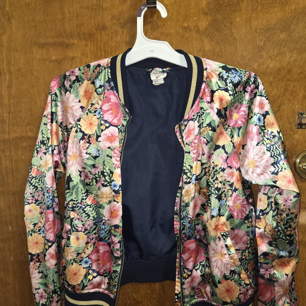 H&M Vibrant Floral Bomber Jacket - Picture 3 of 8